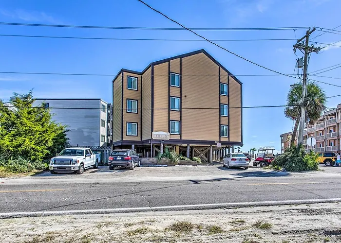 Beach Lovers Haven Oceanfront Condo With Pool!