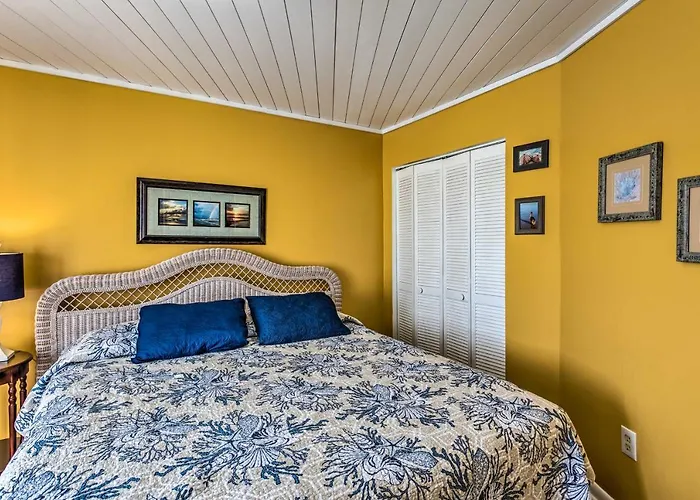 Beach Lovers Haven Oceanfront Condo With Pool!